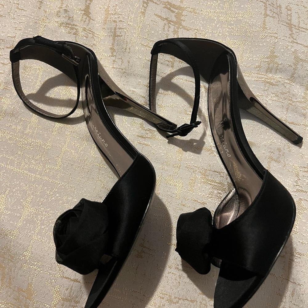 Elegant Black Stilettos with Floral Accent
